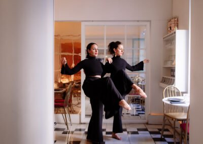 Natalia Puccioni y acompañante bailando tango